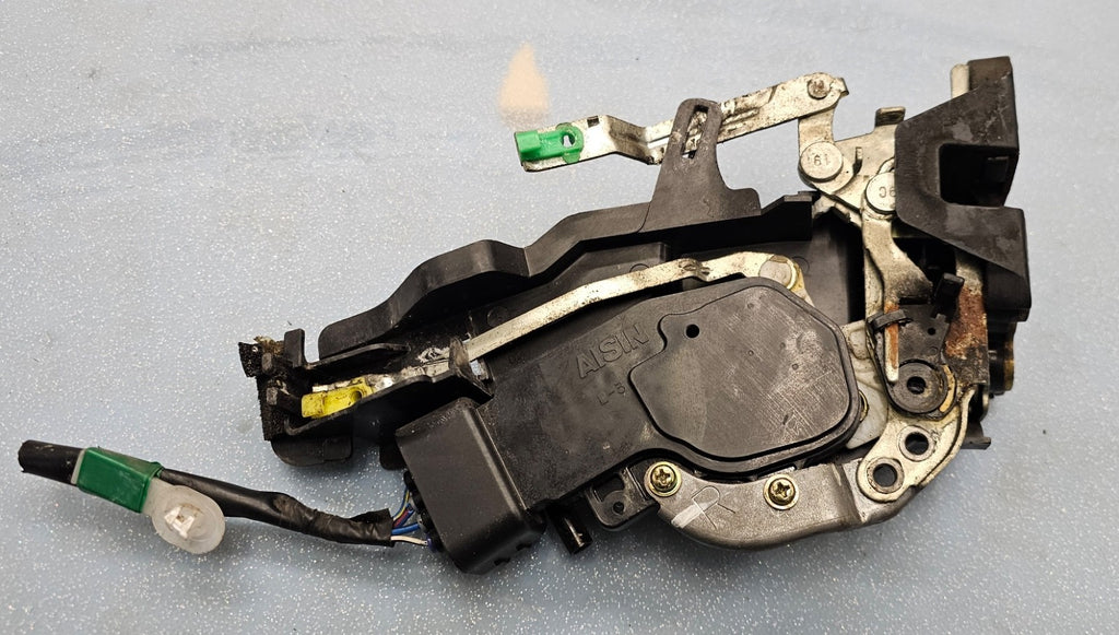 97-01 Toyota Camry Sedan Rear Passenger RH Door Latch Power Lock Actuator  OEM
