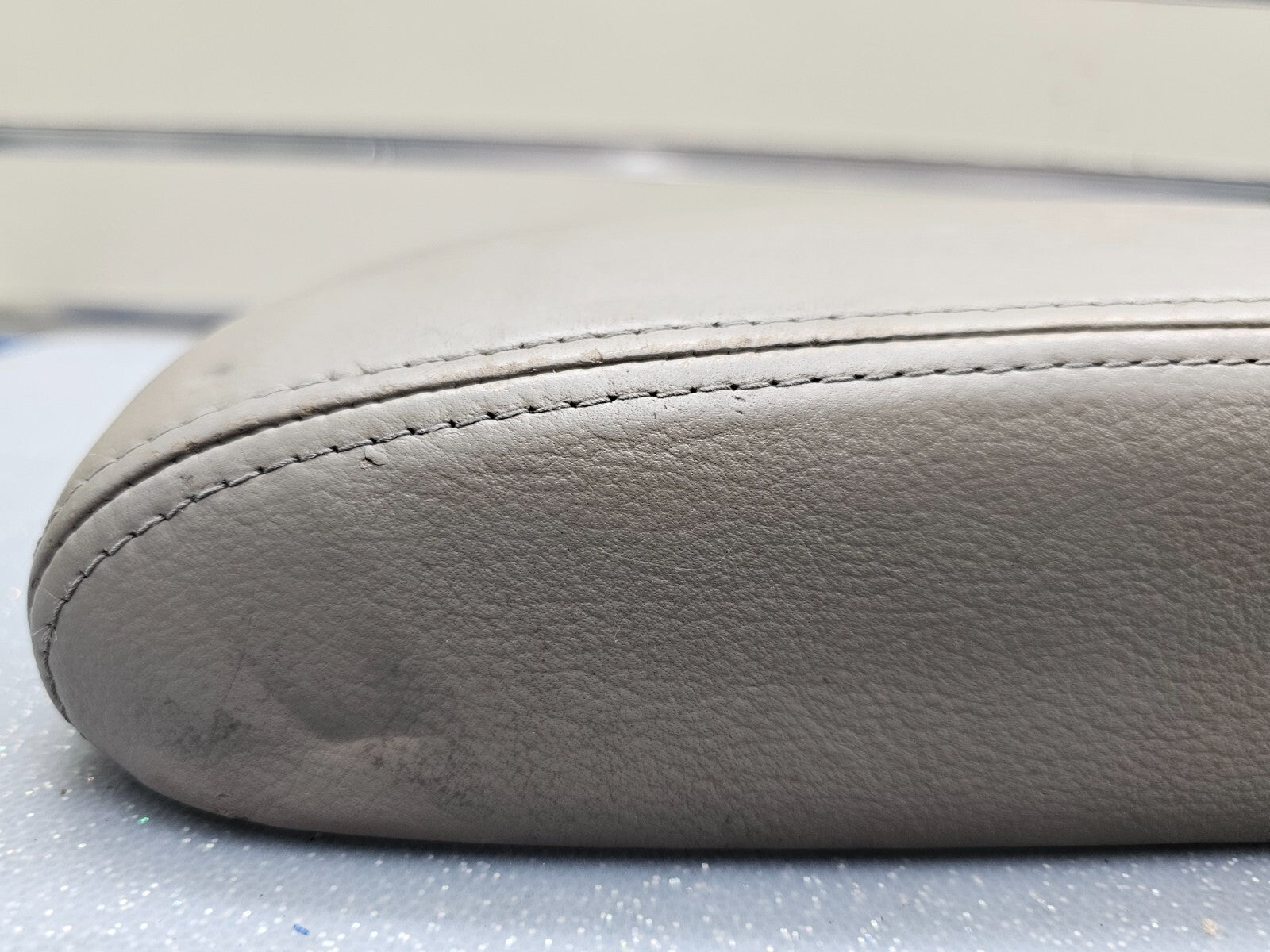 🔥02-06 CAMRY SOLARA LEXUS ES330 CENTER CONSOLE LID ARM REST COVER ASSEMBLY GRAY