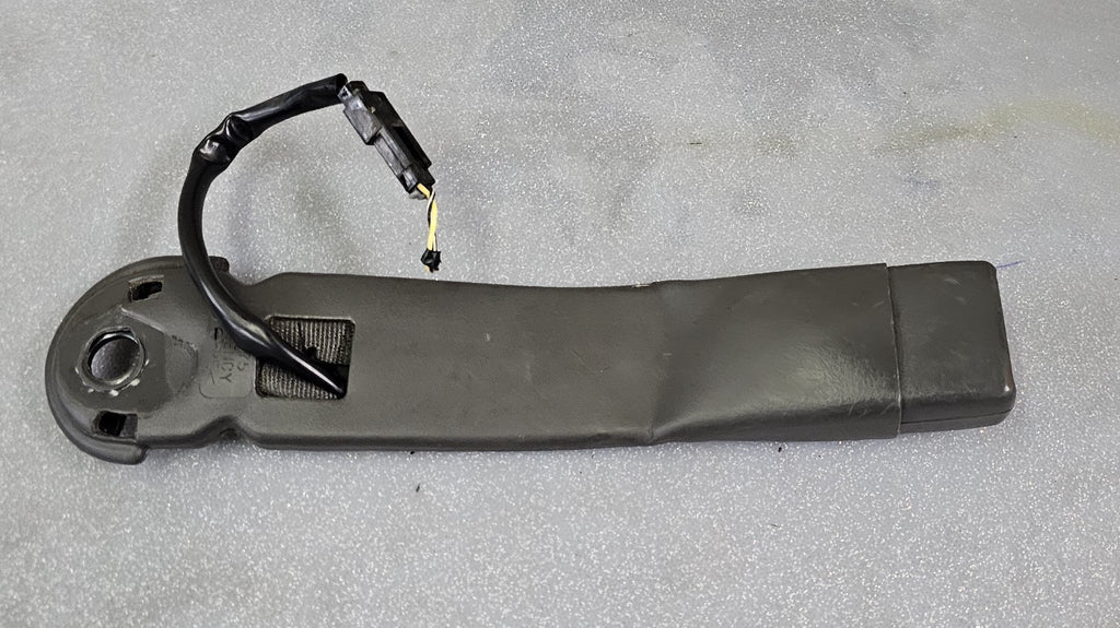 🔥03-06 Tahoe Yukon Sierra Silverado Front Seat Belt Buckle Black