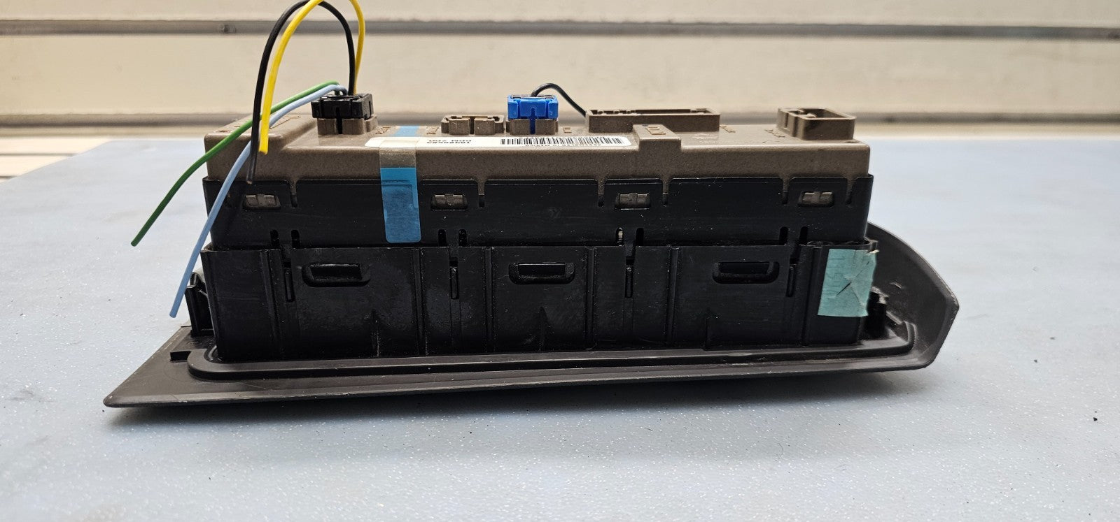 03-06 Silverado Sierra Power Left Driver Master Window Switch Assembly Black WS4