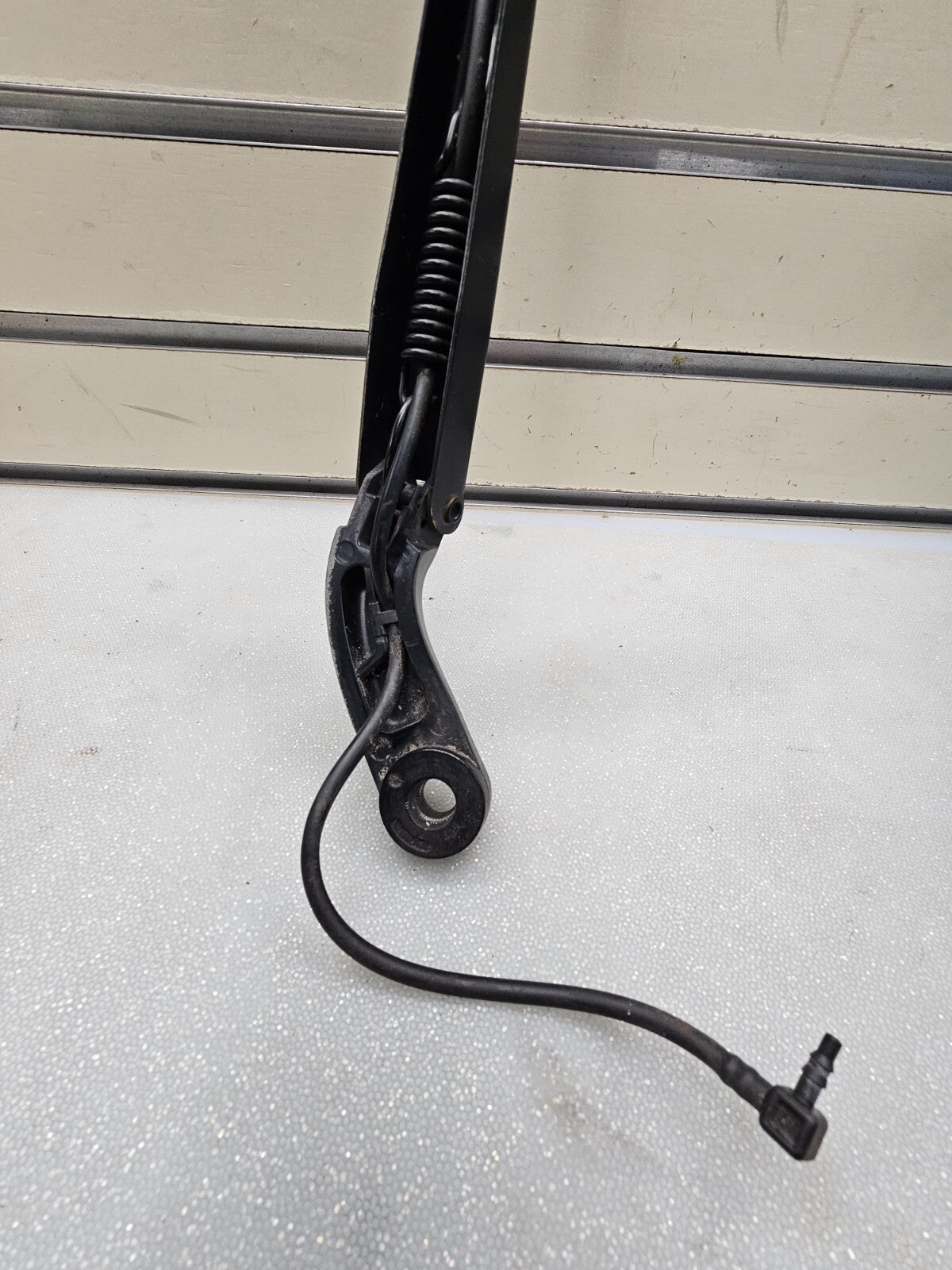 🔥2004-2008 Chevrolet Malibu Left driver Side Windshield Wiper Arm OEM