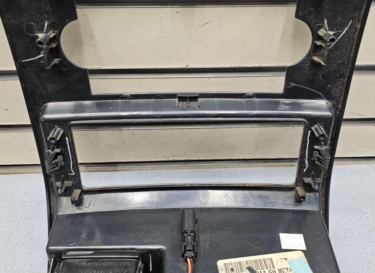 🔥05-07 Dodge DAKOTA Center Dash Radio Stereo Bezel Climate Trim Panel GRAY B12