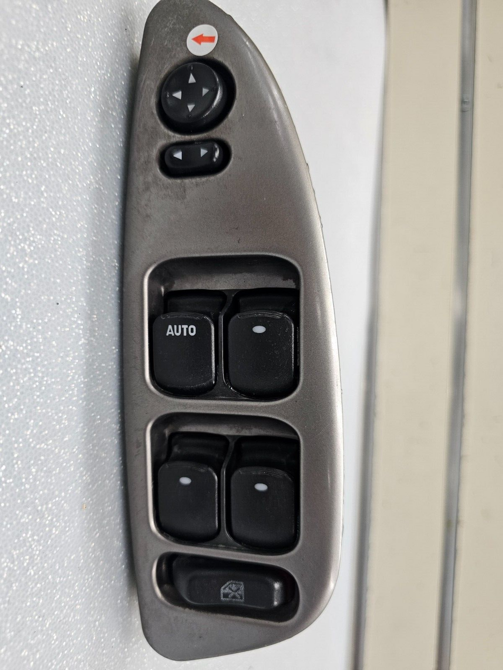 🔥04-07 CHEVY MALIBU LEFT DRIVER POWER WINDOW MASTER SWITCH ASSEMBLY SILVER OEM
