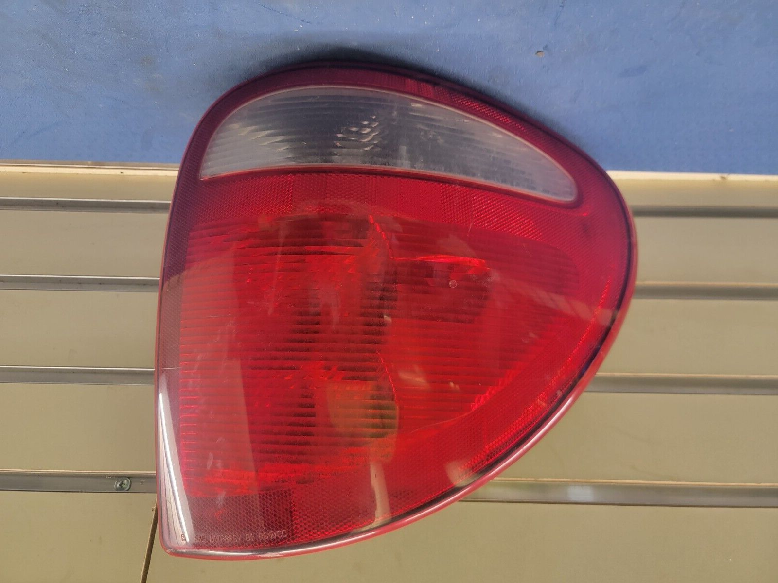 🔥04-07 chrysler Town Country Dodge Grand Caravan Passenger Tail light Assembly