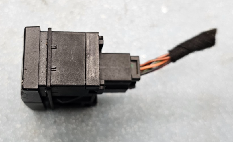 🔥05-07 FORD Focus Emergency Hazard Light Flasher Button Control Switch BLACK