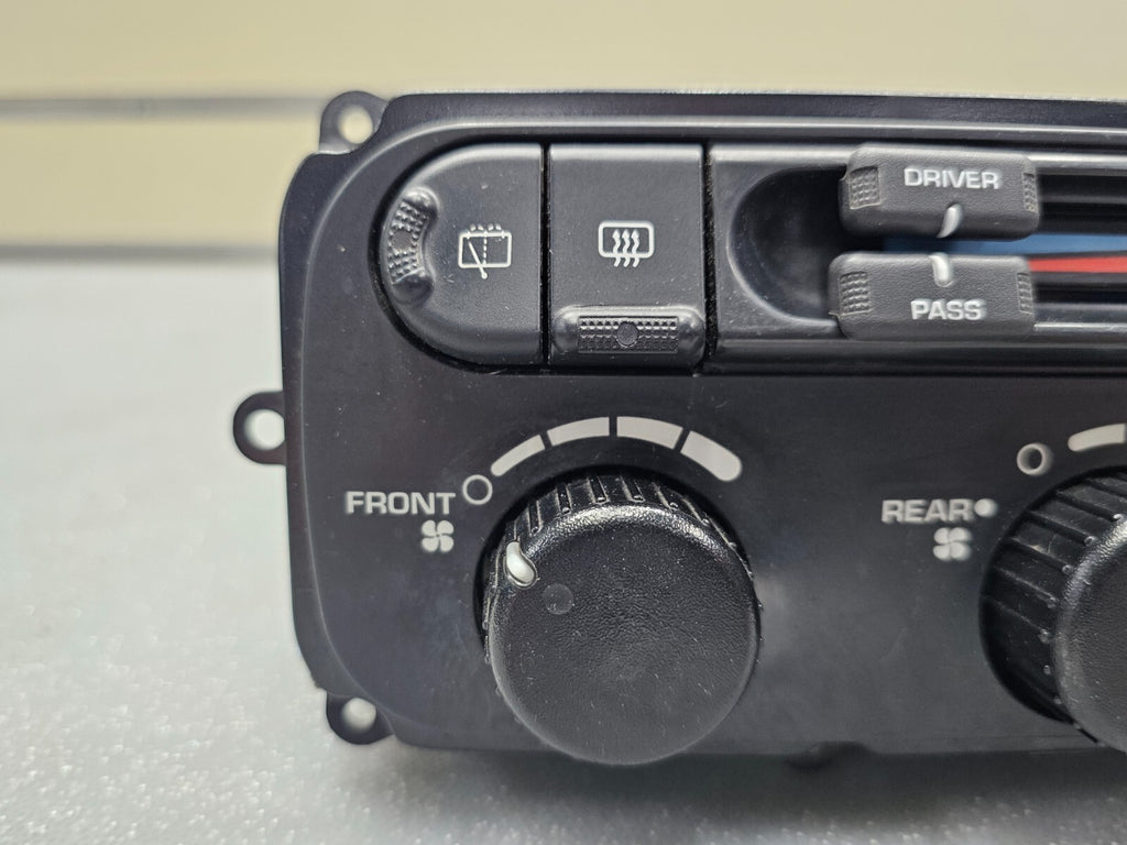 04-07 Dodge Caravan Town Country Dash AC Climate Temperature Heater Control OEM