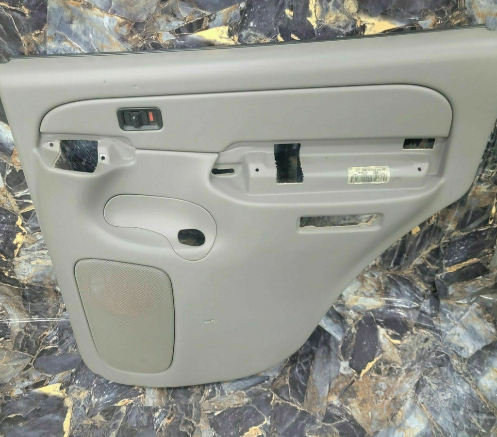 🔥99-06 Silverado SIERRA Door Panel Rear RIGHT /No Arm LIGHT GRAY auto H2 D7