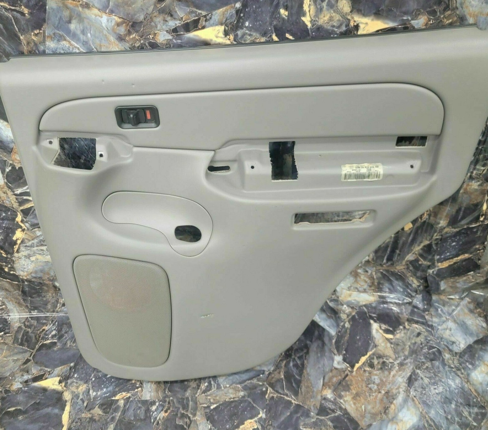 🔥99-06 Silverado SIERRA Door Panel Rear RIGHT /No Arm LIGHT GRAY auto H2 D7