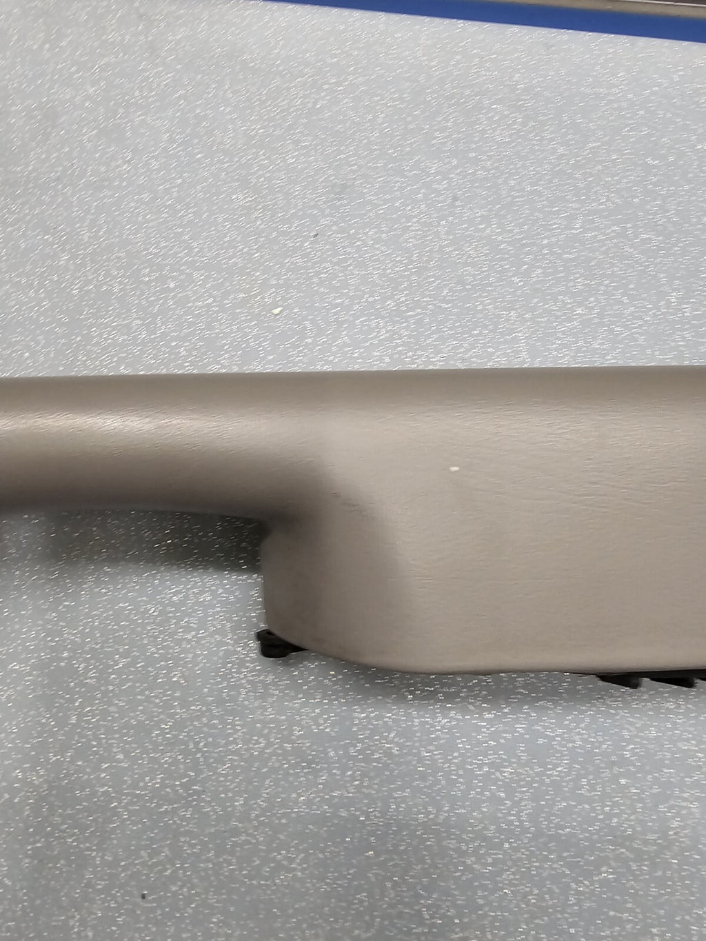🔥99-06 Silverado SIERRA TAHOE Door Panel ARMREST Rear LEFT Handle LIGHT GRAY H3