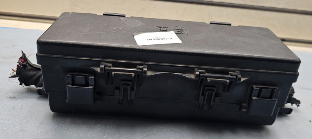 🔥09-19 Ford E350 F150  Engine Fuse Relay Box Junction Block Control Module OEM