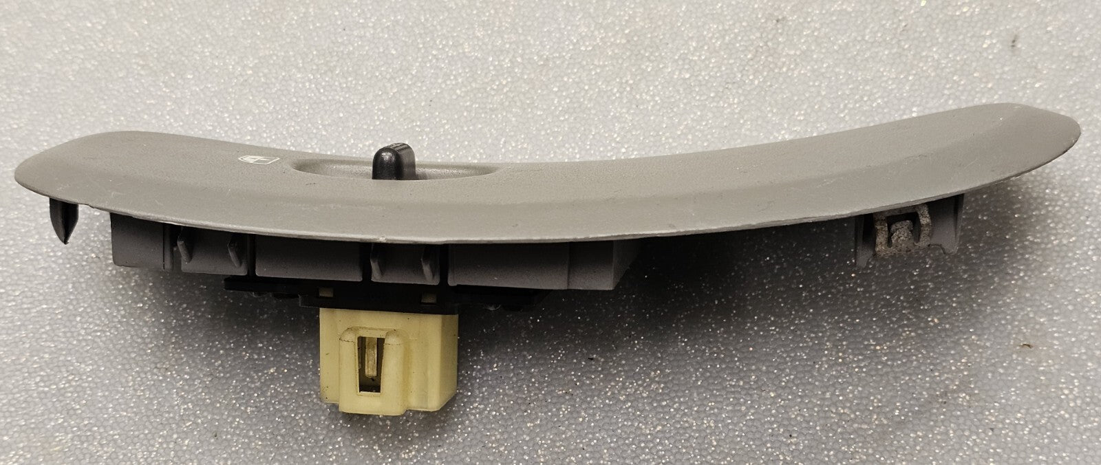 🔥01-07 Caravan Town Country Front Right Passenger Window Door Lock Switch Gray