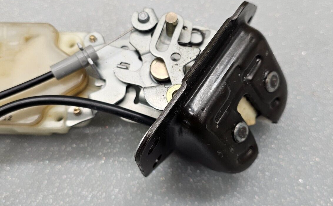 🔥2003-2004 Nissan Murano Trunk Tail Lift gate Lock Latch Actuator  OEM