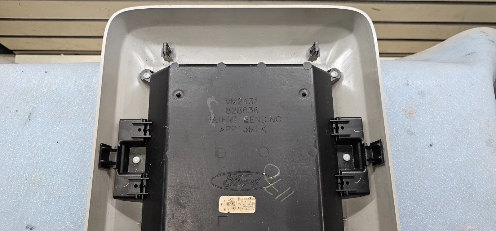 🔥04-08 Ford F-150 F150 Overhead Console DOME Light Lamp Roof Storage Tan
