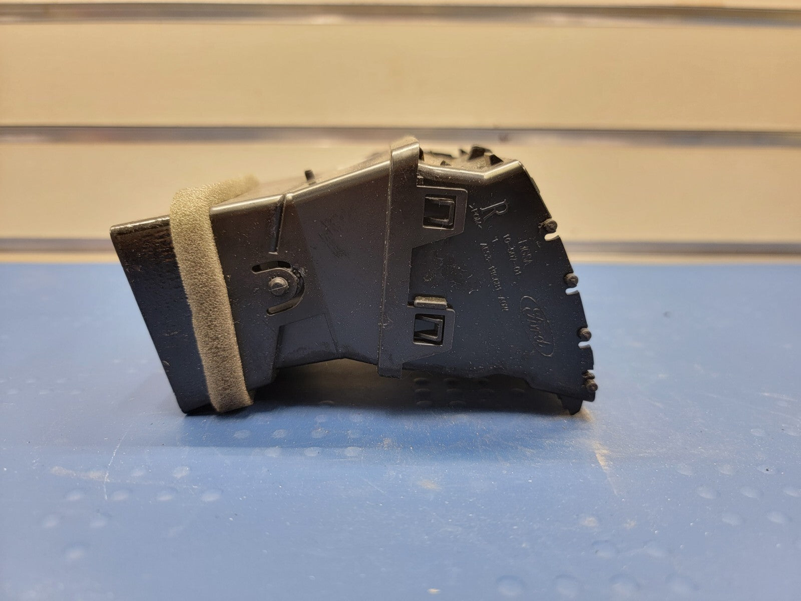 🔥2010 -2012 Ford Fusion Mercury Milan RIGHT Passenger Side Center Air Vent OEM