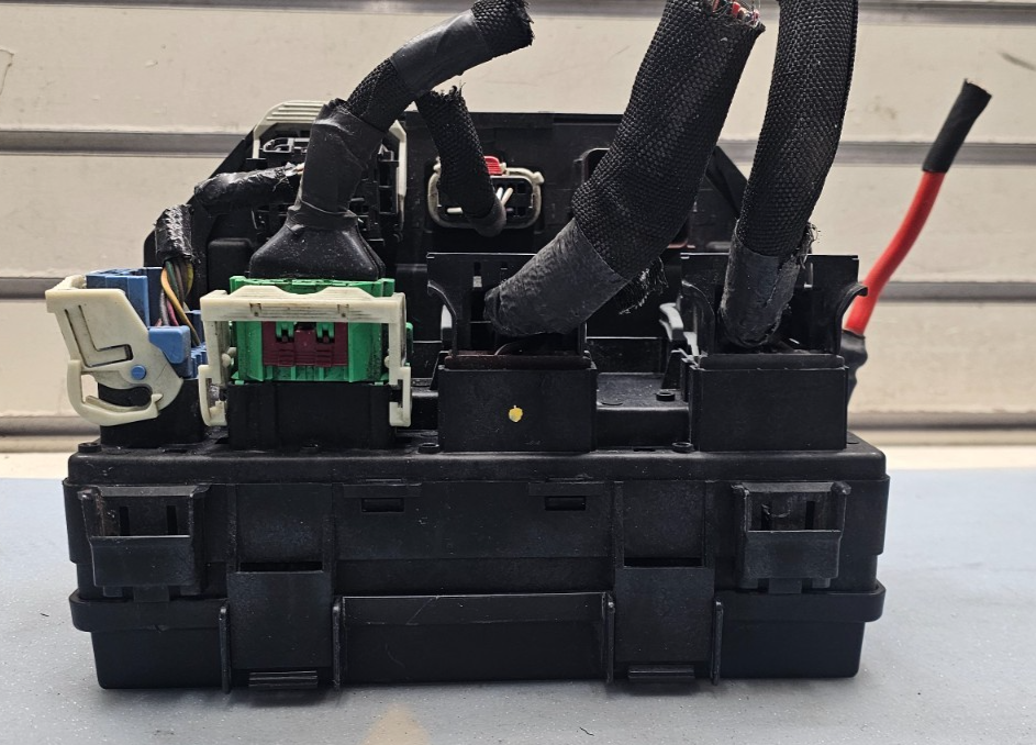 🔥2012 DODGE GRAND CARAVAN TOWN & COUNTRY TIPM FUSE BOX BCM POWER MODULE RELAY