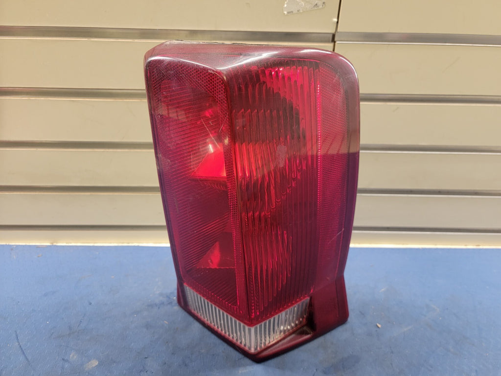 🔥02-06 Cadillac Escalade Passenger RH Right Rear Tail Light Lamp (Tested) Notes