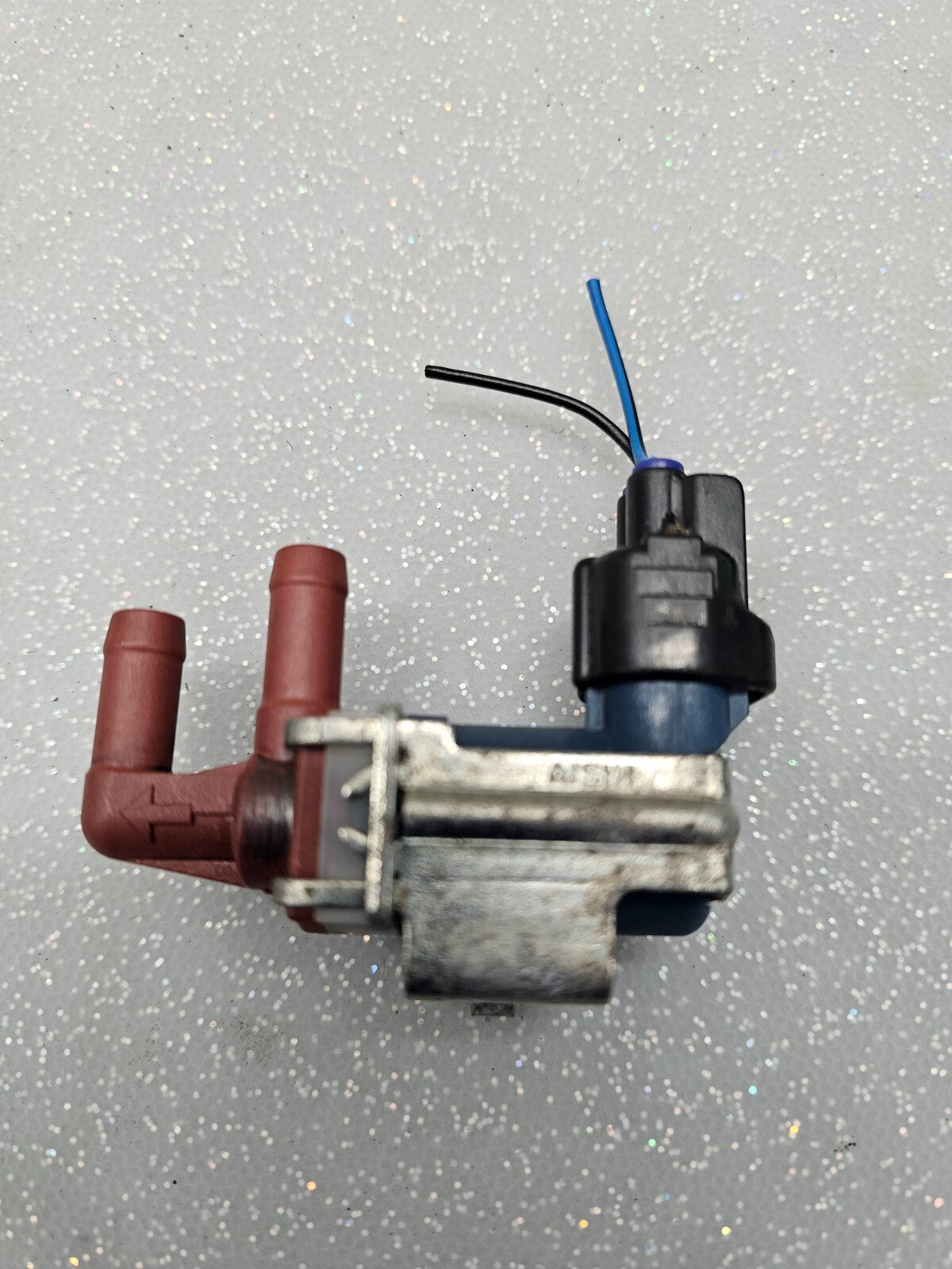 98-02 TOYOTA COROLLA OEM PURGE VACUUM SWITCH VALVE VSV90910-12211/25860-0D010/TC