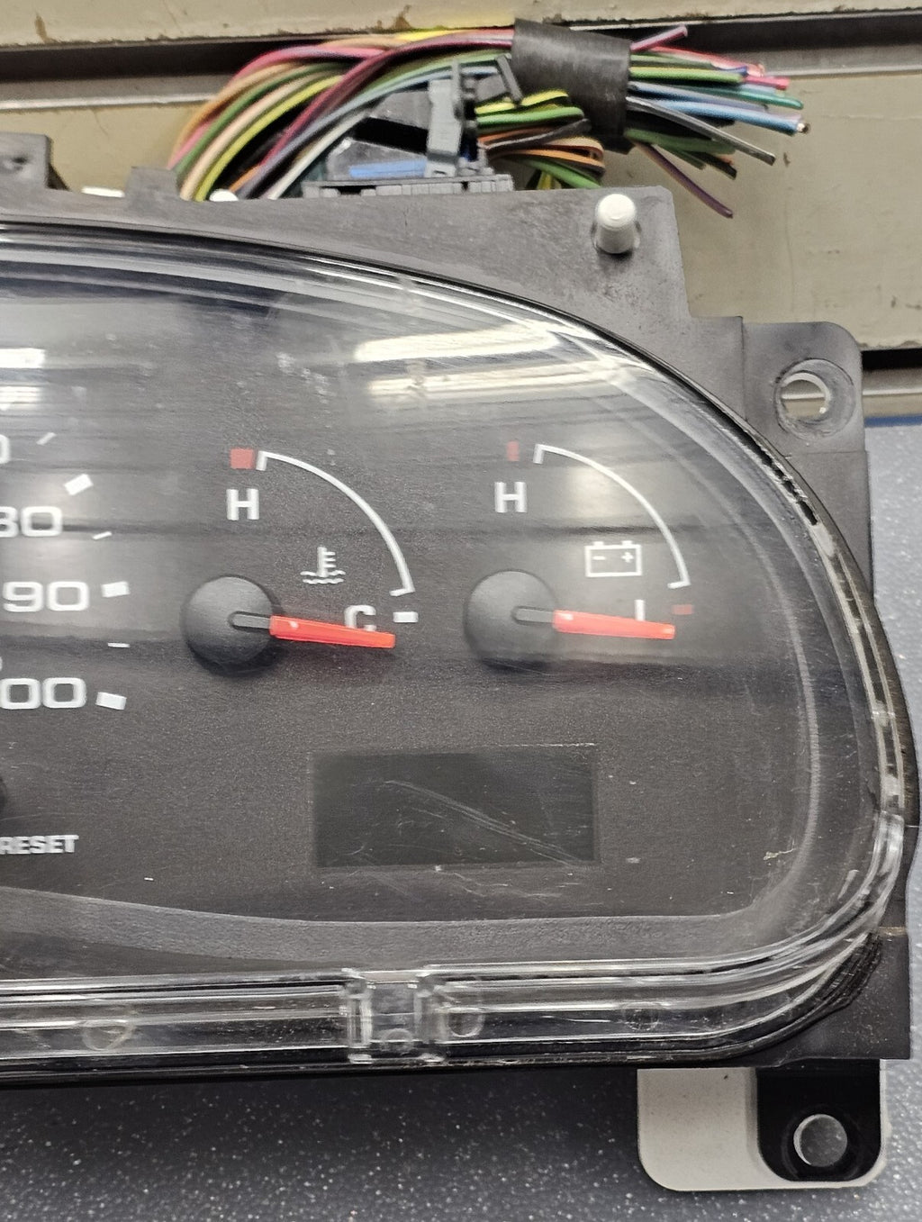 04-08 Ford E Series E150 E250 Dash Instrument Cluster Speedometer Tachometer OEM