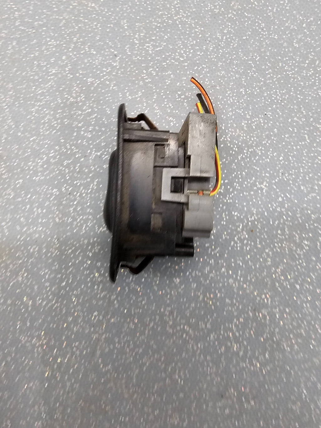 95-06 Ford Ranger Mazda B2300 B2500 B3000 Power Front Door Lock Switch Assembly