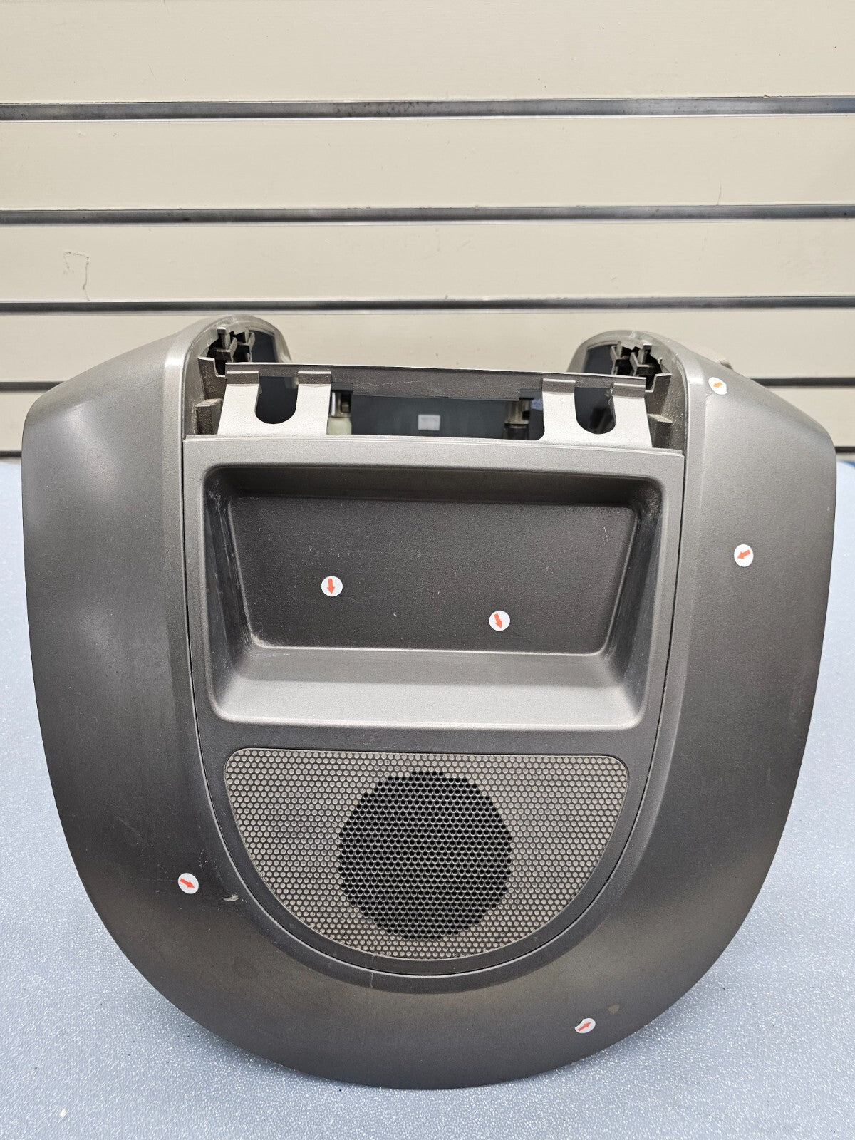 04-06 Nissan Titan Armada Center Dash Radio Display Stereo AC Bezel DK Gray B47