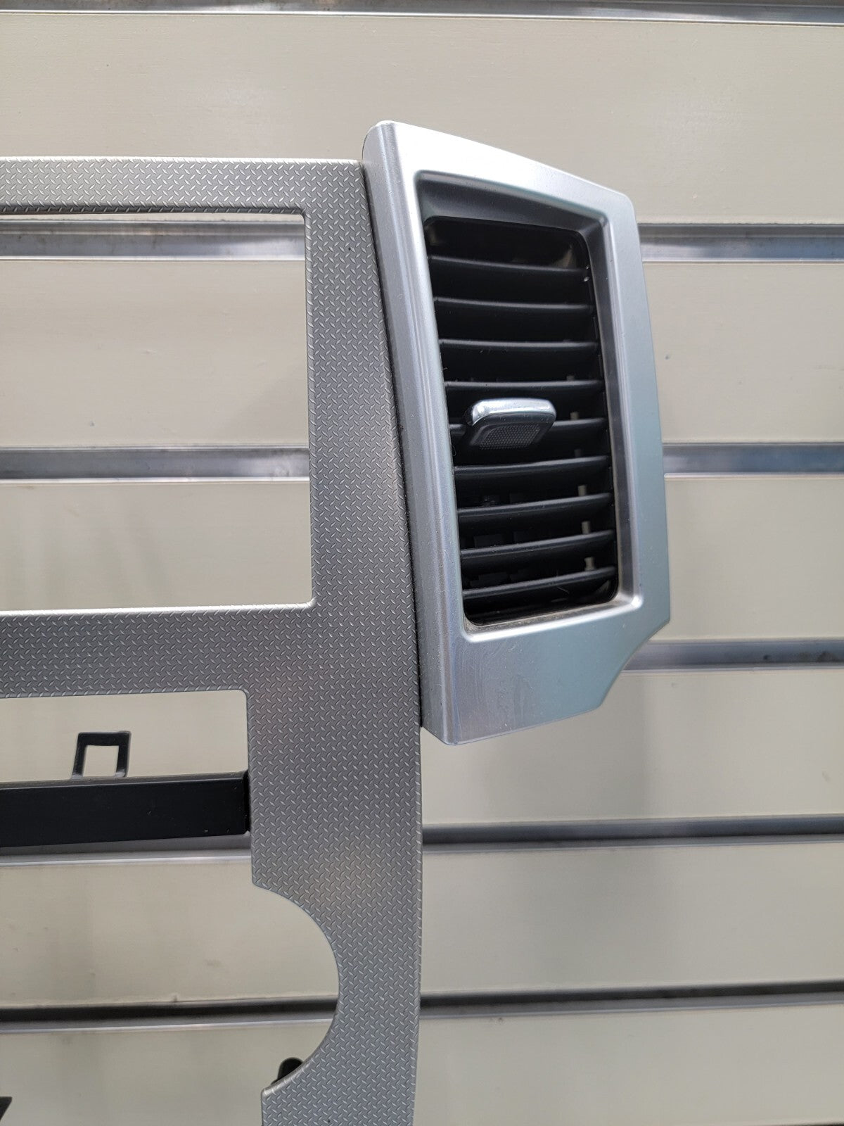 🔥08-10 JEEP GRAND CHEROKEE AC HEATER CONTROL RADIO DASH BEZEL TRIM VENTS SILVER