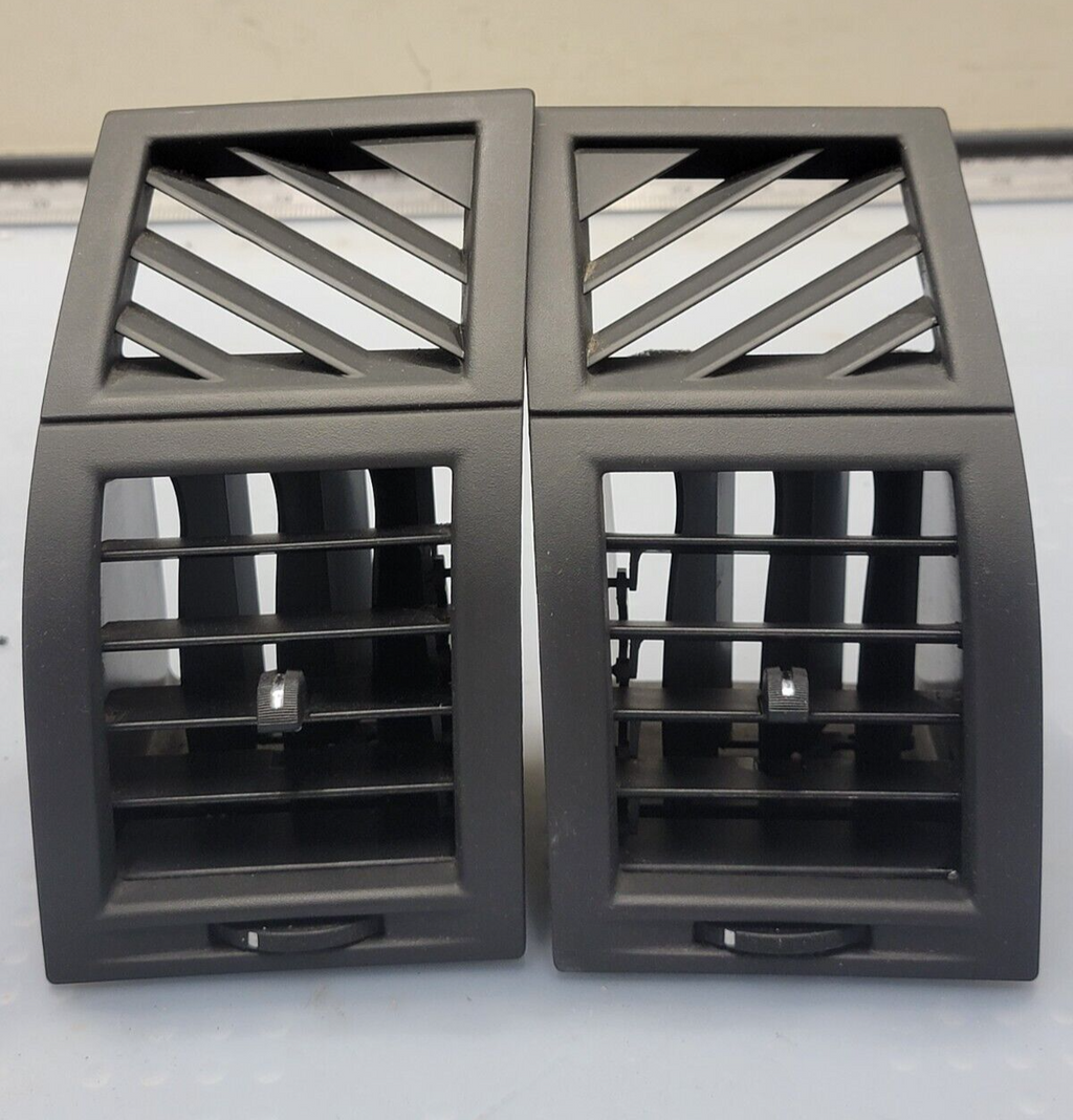 05-10 Chrysler 300 300C Dash A/C Heater AirVent Front LEFT&RIGHT Set BLACK VT42