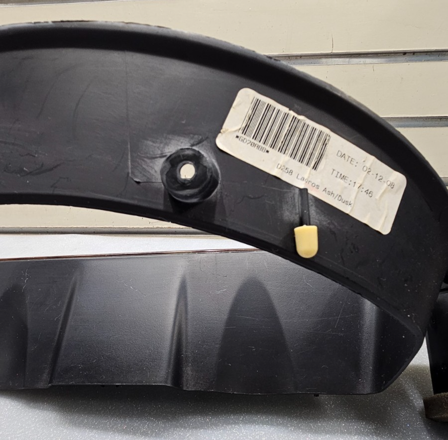 🔥05-07 Montego Five Hundred Speedometer Instrument Cluster Dash Trim Bezel Wood