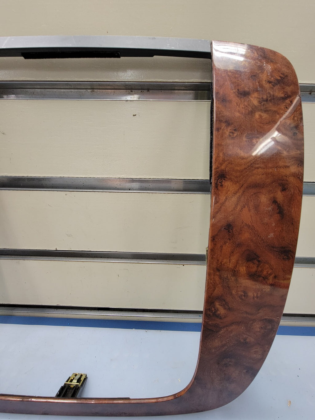 🔥07-13 SUBURBAN TAHOE YUKON CENTER DASH RADIO BEZEL TRIM WOODGRAIN