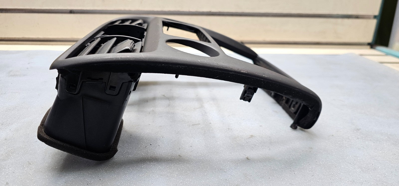 98-02 HONDA ACCORD FRONT CENTER DASH RADIO STEREO CLIMATE BEZEL TRIM PANEL BLACK