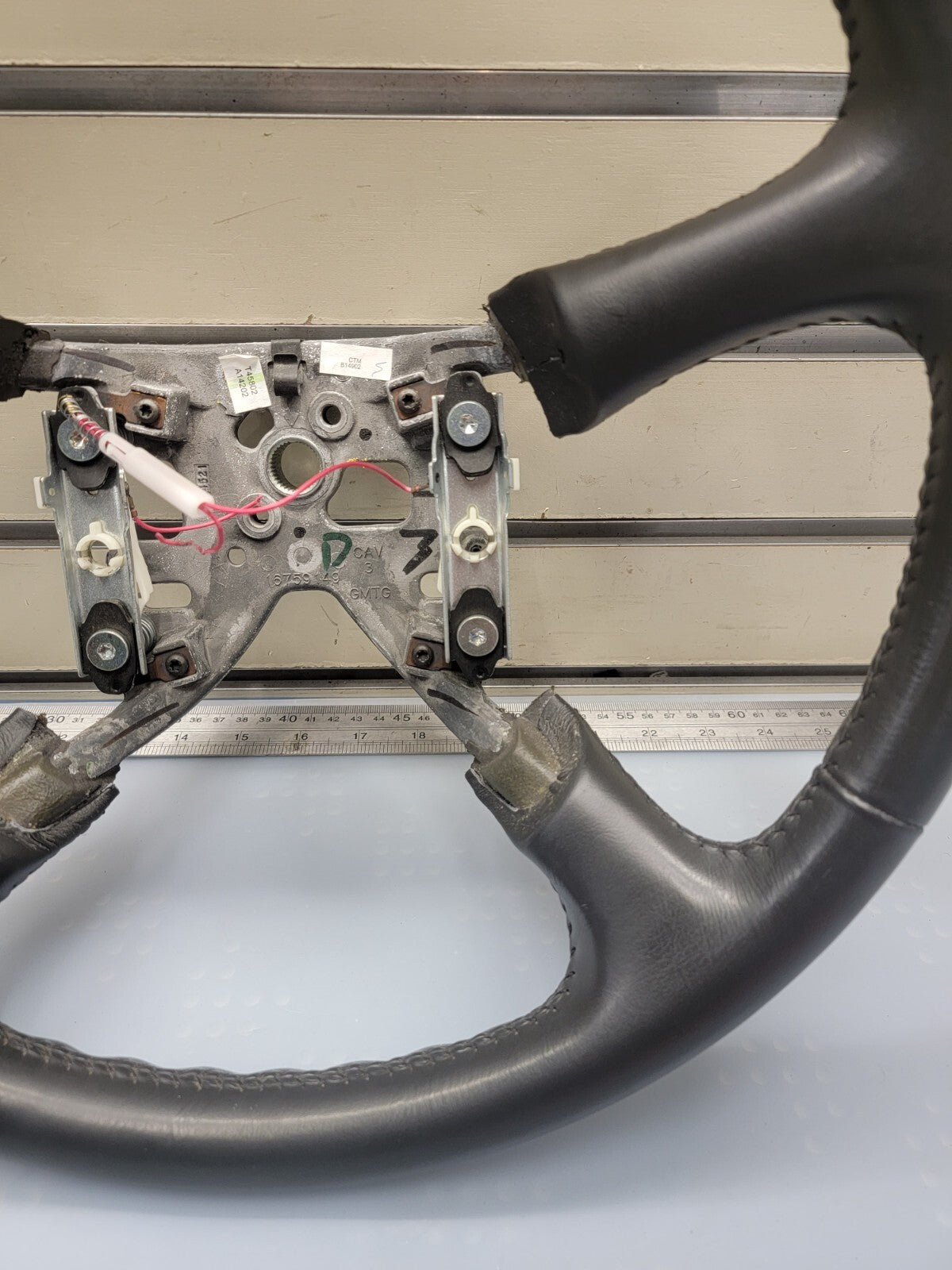 99-02 Chevy Silverado Tahoe Suburban Blazer SONOMA Steering Wheel Leather black