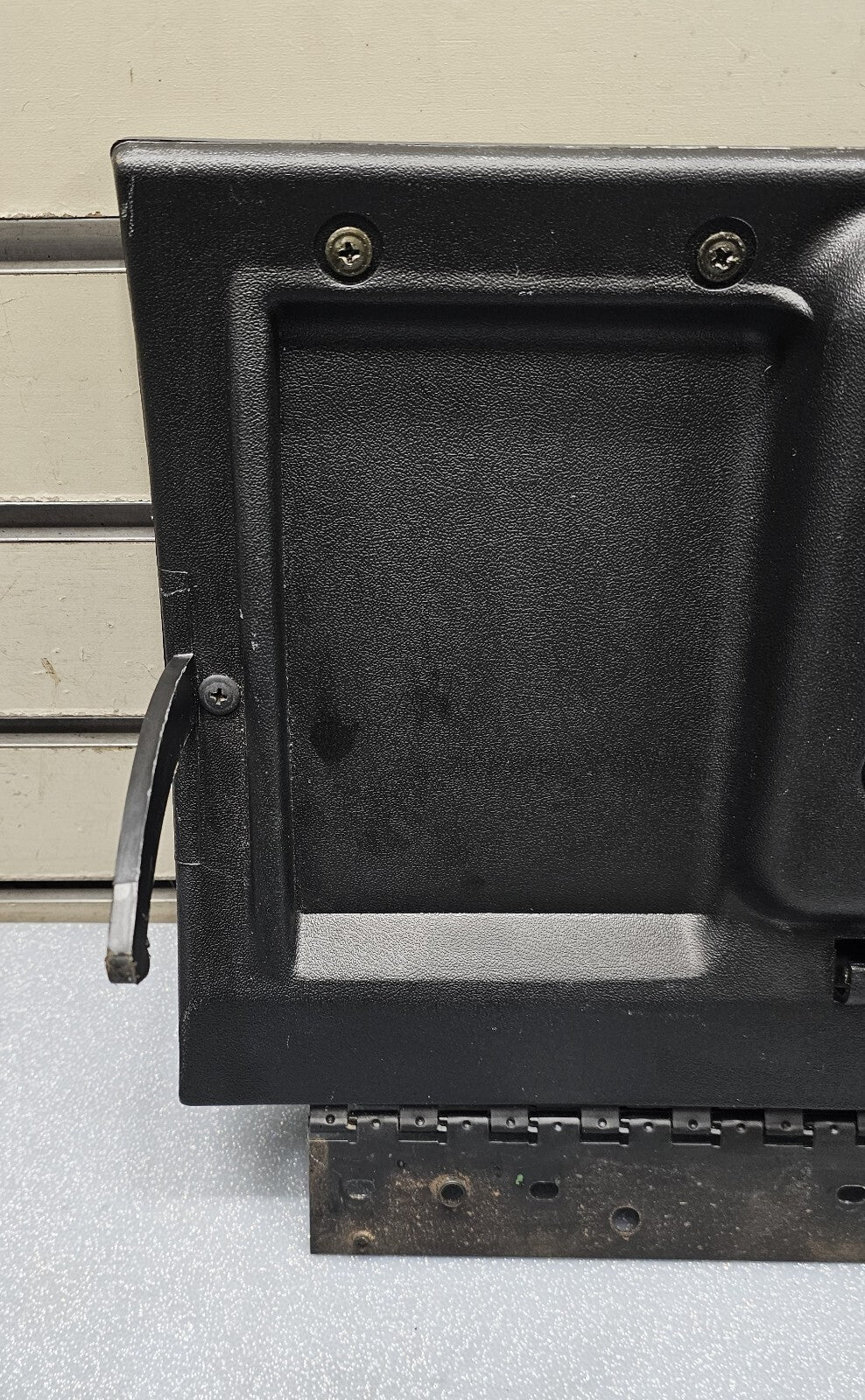 🔥00-02 Chevrolet Cavalier Glove Box Door w/Latch DARK GRAY USED