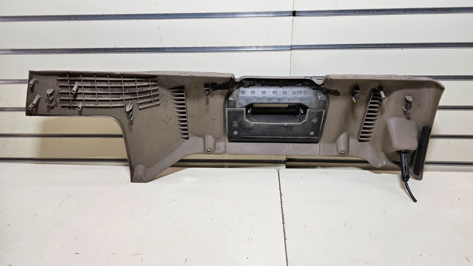 🔥95-99 CHEVY GMC TRUCK CK INSTRUMENT PANEL DASH KNEE BOLSTER PANEL TAN OEM