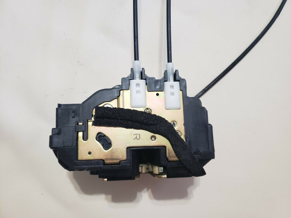 05-08 NISSAN Armada RIGHT FRONT Door Lock & Remote Control Actuator Assembly OEM