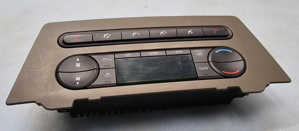 🔥06-09 Fusion Milan Dash Heater Temperature Climate Control Conditioner Tan