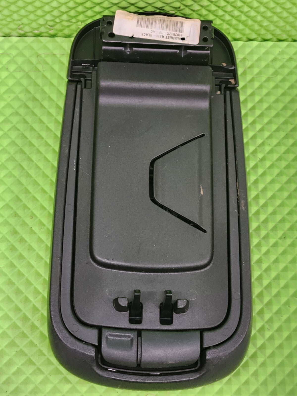 🔥2011-2014 CHRYSLER 200 DODGE AVENGER CENTER CONSOLE LID ARM REST BLACK