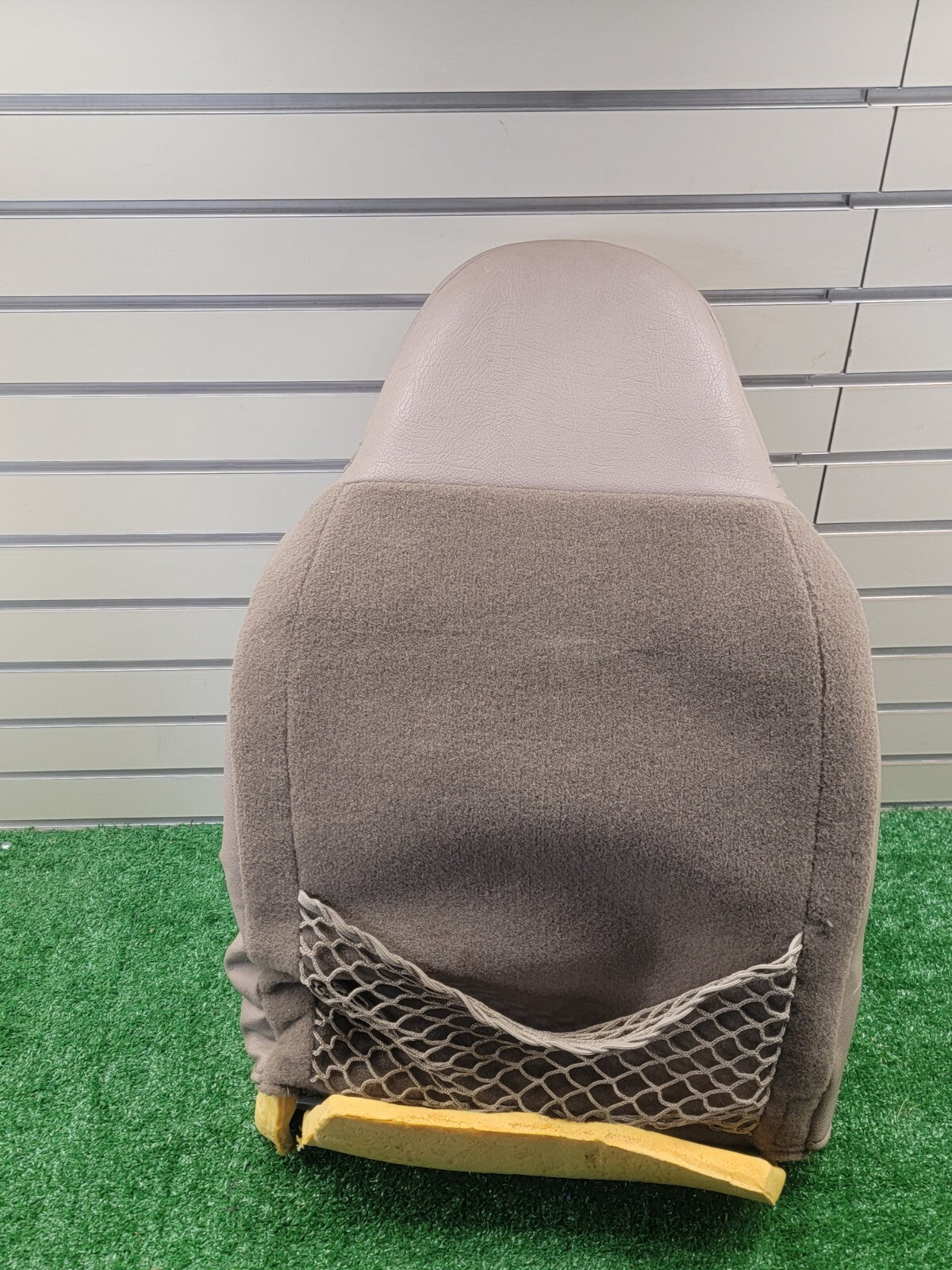 🔥1999-2000 Ford F250 upper Seat rest cushion leather front right TAN