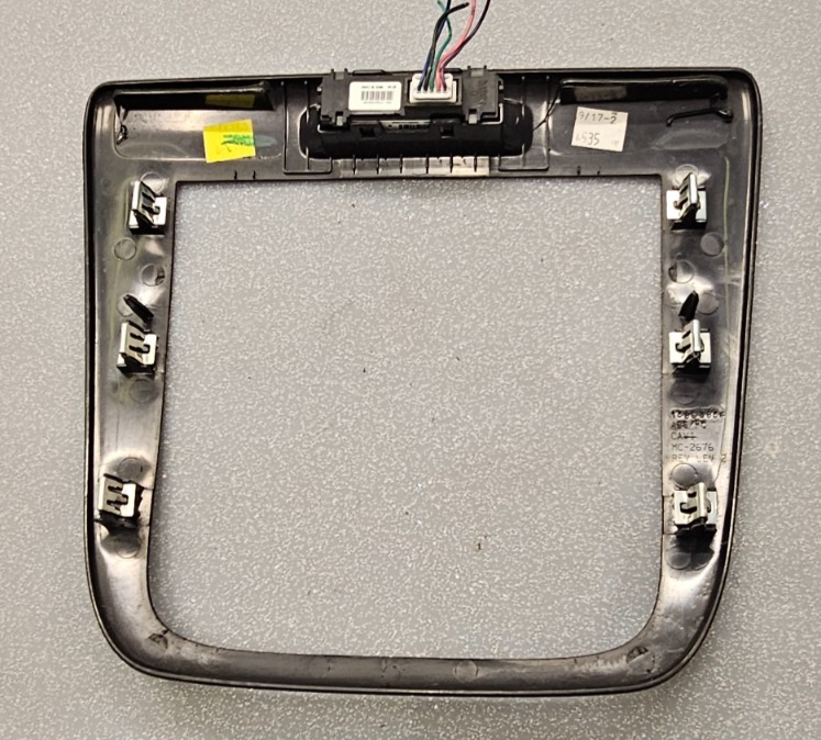 06-13 Chevy Impala Center Dash AM FM Radio Stereo Display Trim Panel Bezel Wood