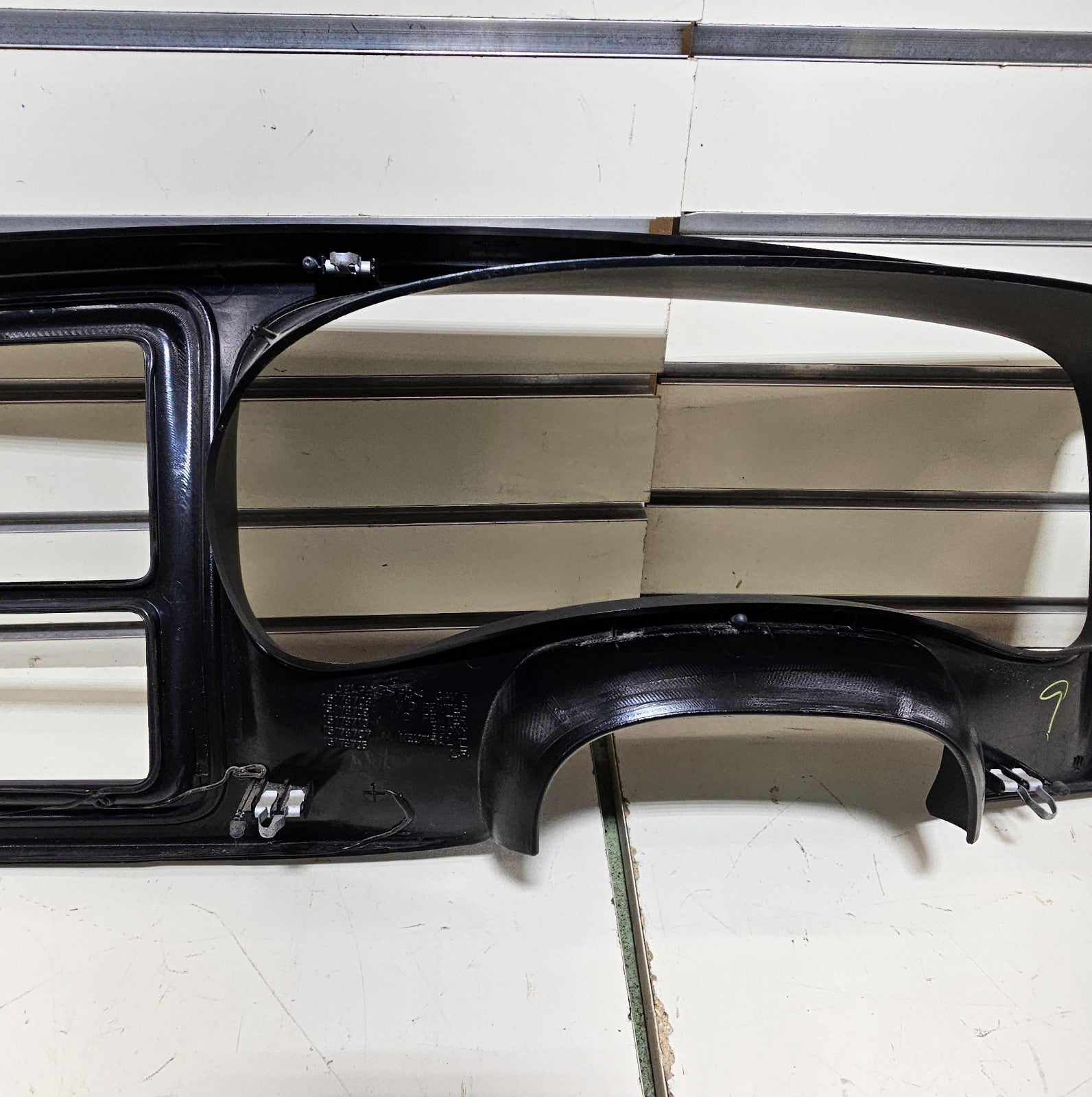 03-06 CHEVY GMC INSTRUMENT Cluster Speedo Dash Trim PANEL Radio Bezel DK GRAY C5