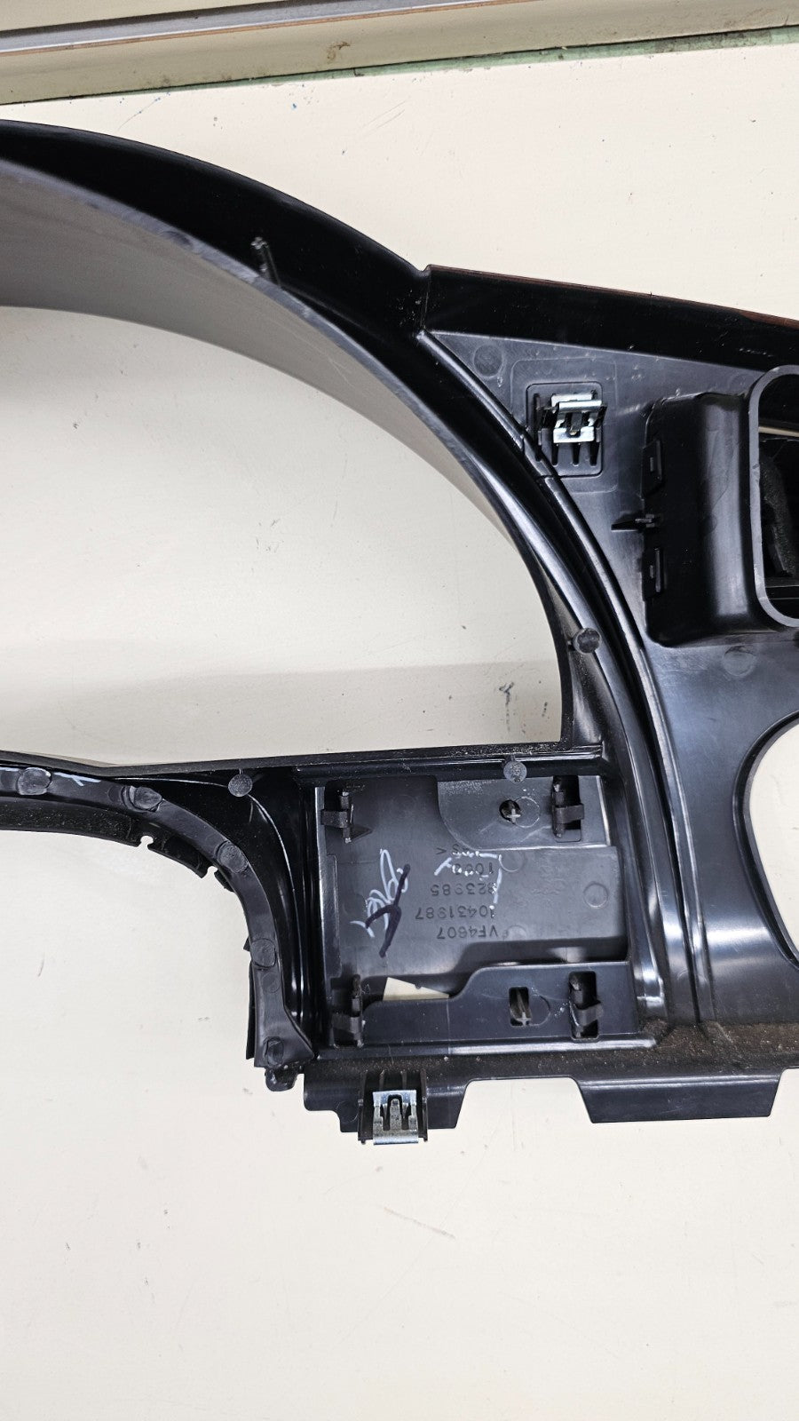 🔥05-07 Rendezvous Center Dash Instrument Cluster Speedometer Radio Bezel Black