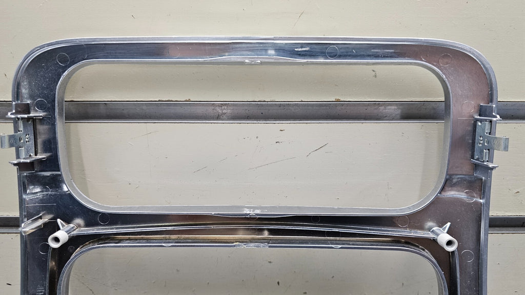 🔥02-07 Liberty KJ Dash FM Radio Climate Display Stereo Bezel Trim Panel Silver