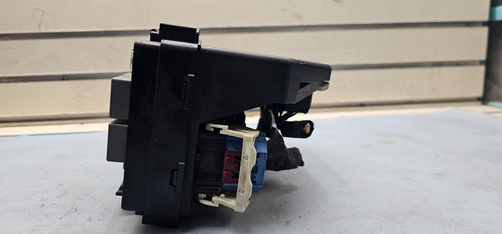 🔥08-09 Dodge Grand Caravan Journey Town Country Fuse box TIPM Power Module OEM