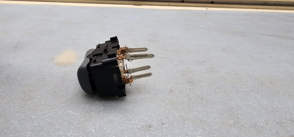 🔥02-05 Trailblazer Envoy Bravada Rainier Rear Power Window Switch Black