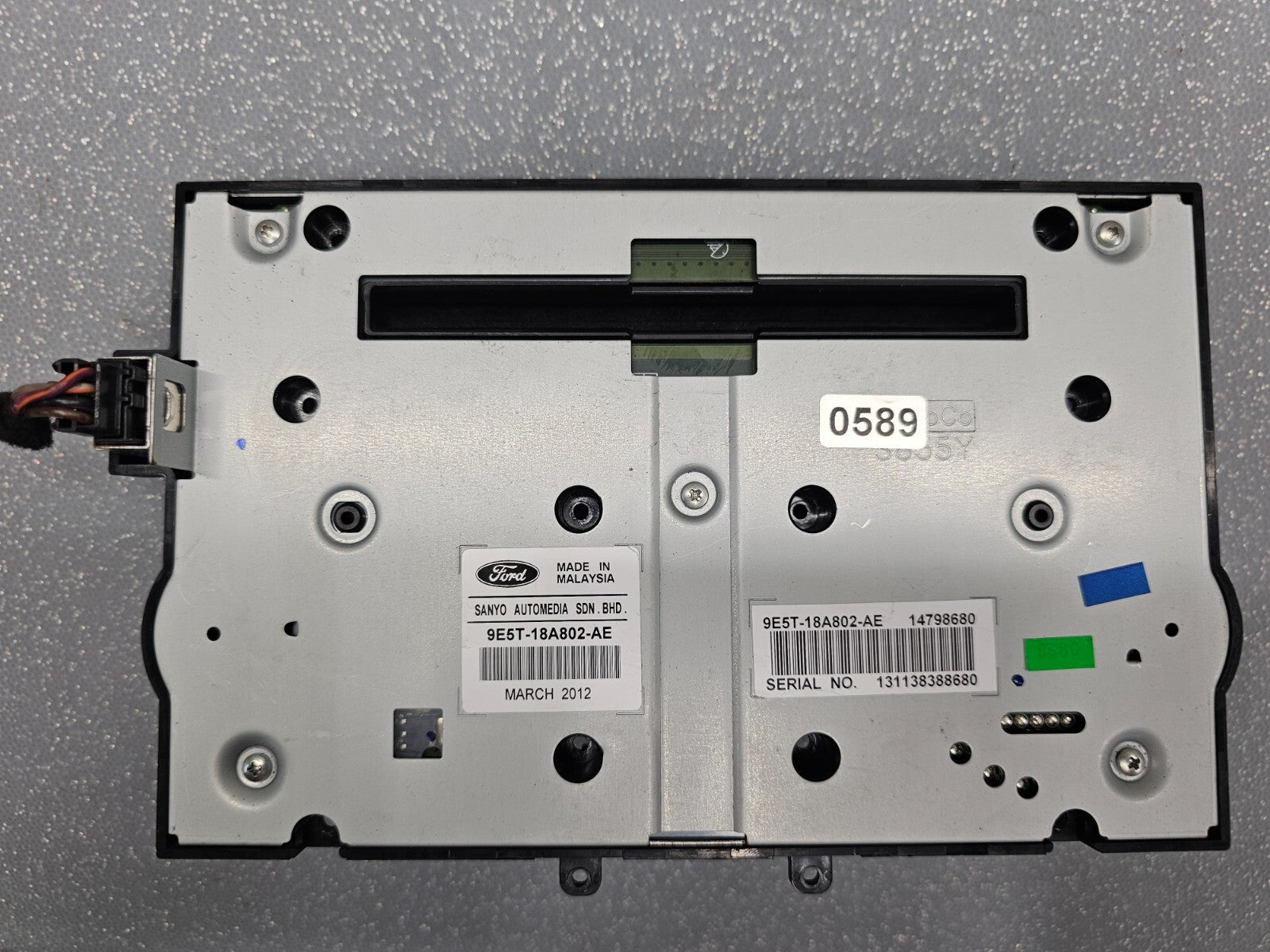 🔥10-12 Ford Fusion Mercury Milan Dash AM FM Radio CD AUX Stereo Control Panel