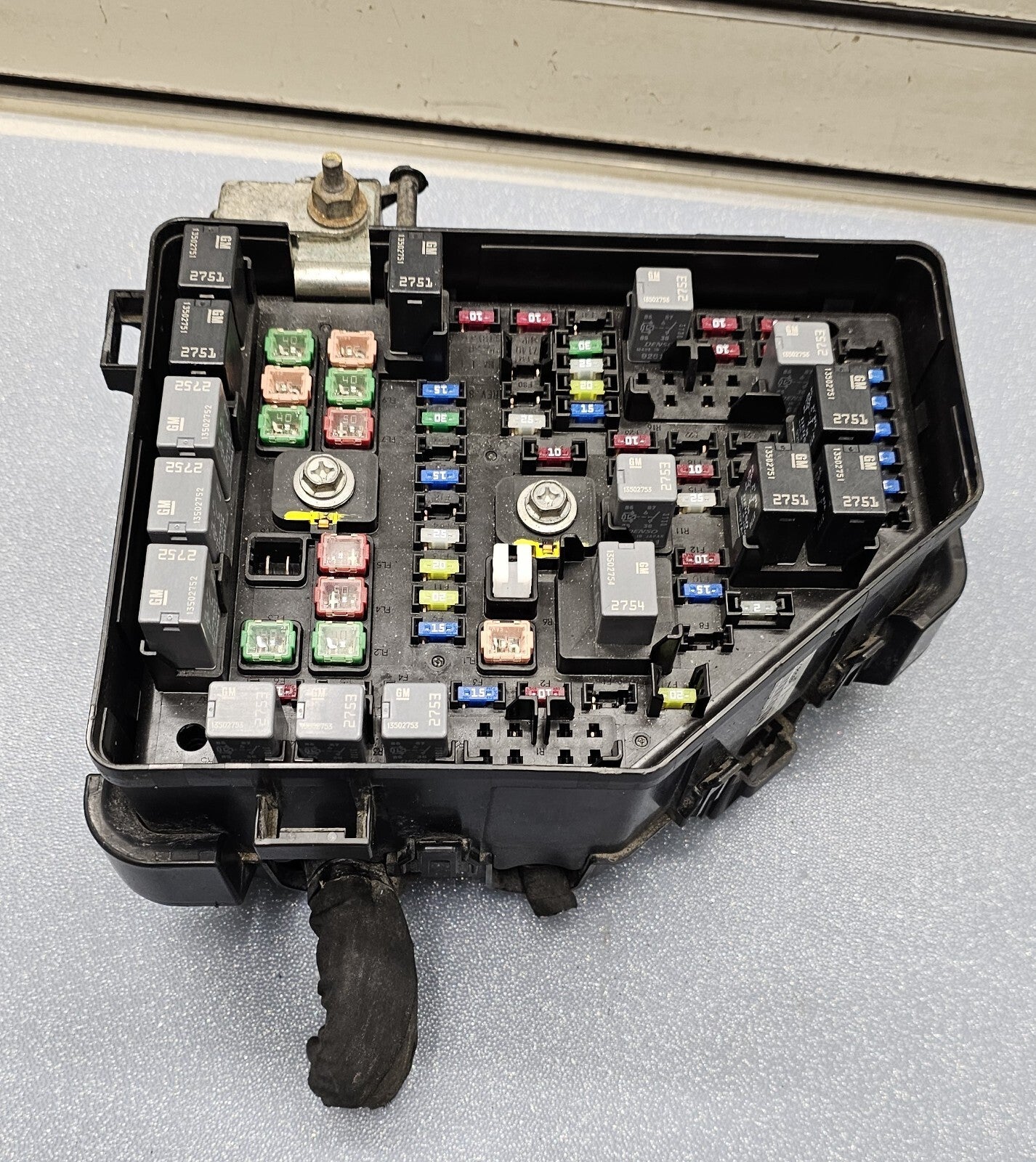 🔥09-10 Acadia Outlook Engine Fuse Relay Box Accessory Wiring Circuit Junction
