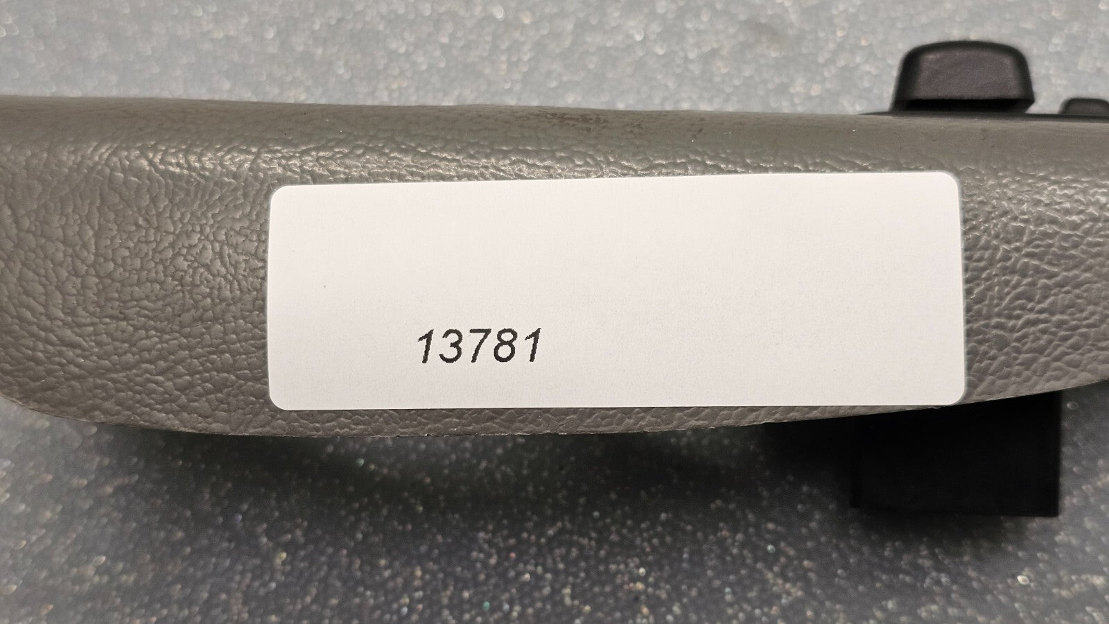 03-08 Ford  E150 E250 E350 Left Driver Door Mirror Window Power Lock Switch Gray
