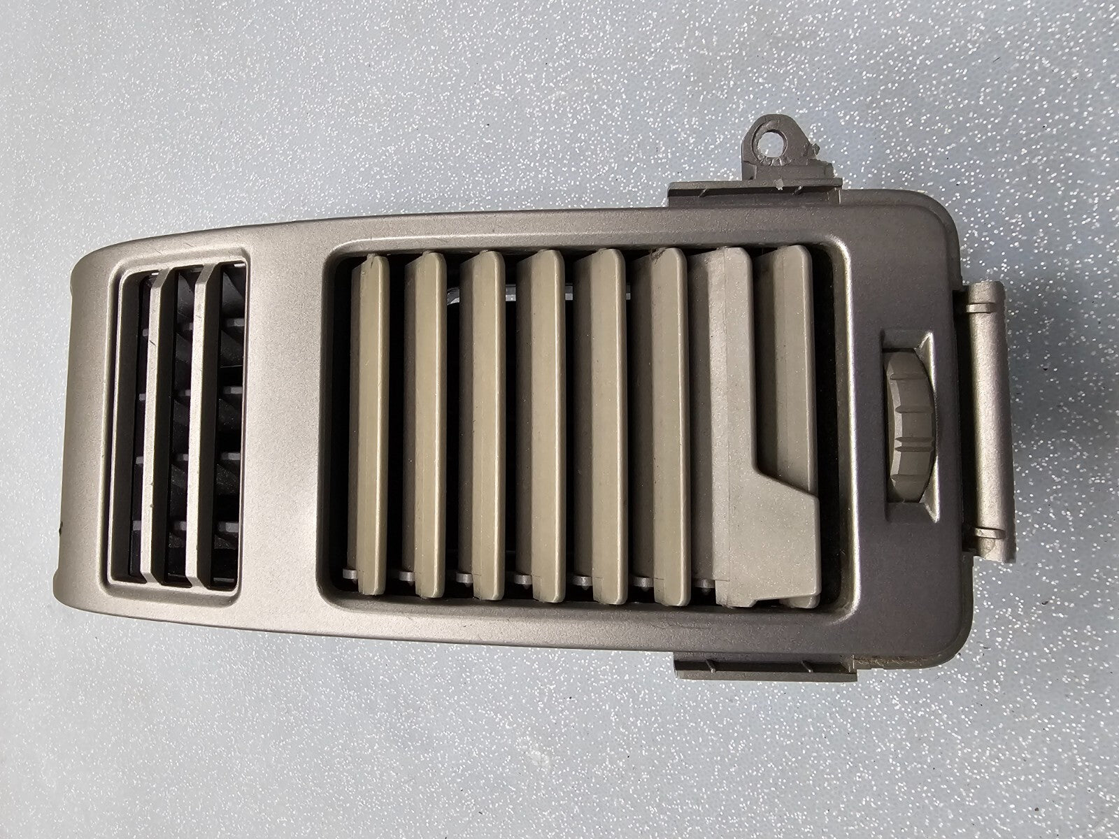 05-15 TITAN ARMADA QX56 DASH RIGHT PASSENGER AIR VENT HEATER FILTER CONDITIONER