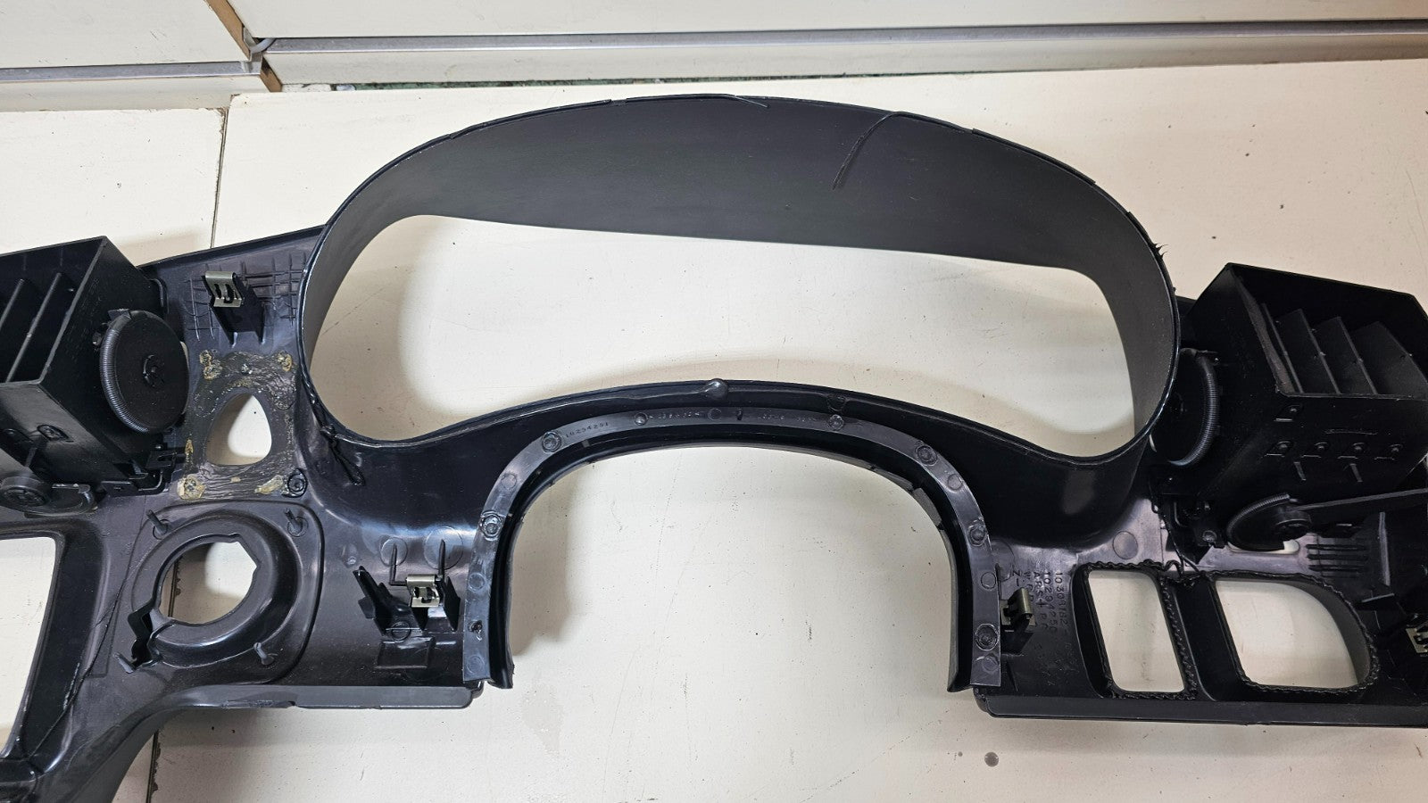 🔥 00-05 Chevy Monte Carlo Dash Bezel Radio Surround Cluster Trim  Black