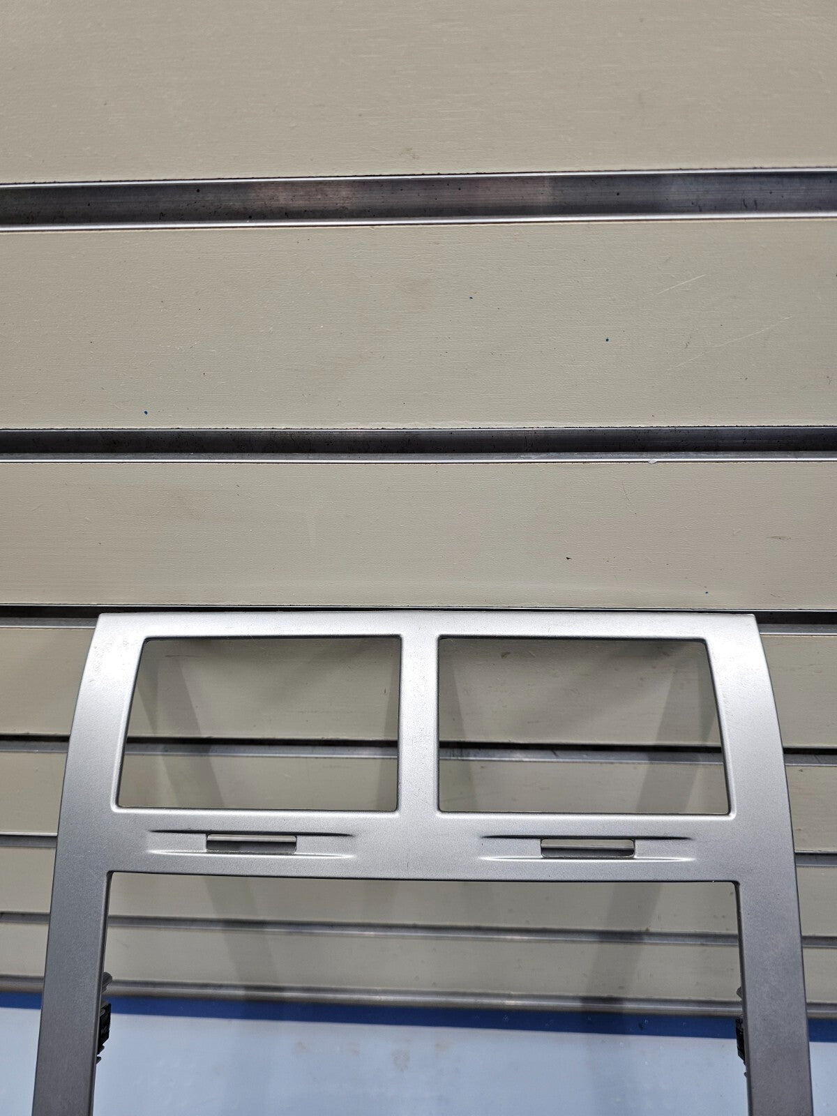 🔥2007-2012 Dodge Nitro Dash Radio Trim Bezel Silver W/ CLIMATE CONTROL SILVER