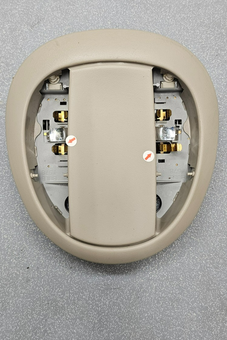 🔥01-07 Grand Caravan Town Country Overhead Console Dome Map light Assembly Tan