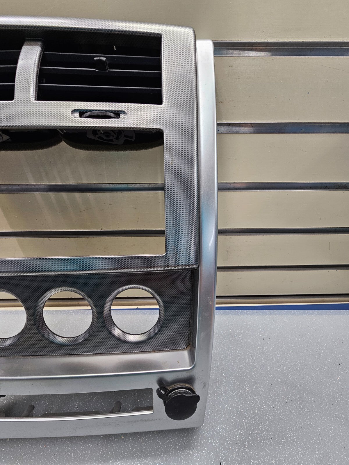 🔥08-12 Jeep Liberty Center Dash Radio AC Control Air Vent Trim Bezel Silver OEM
